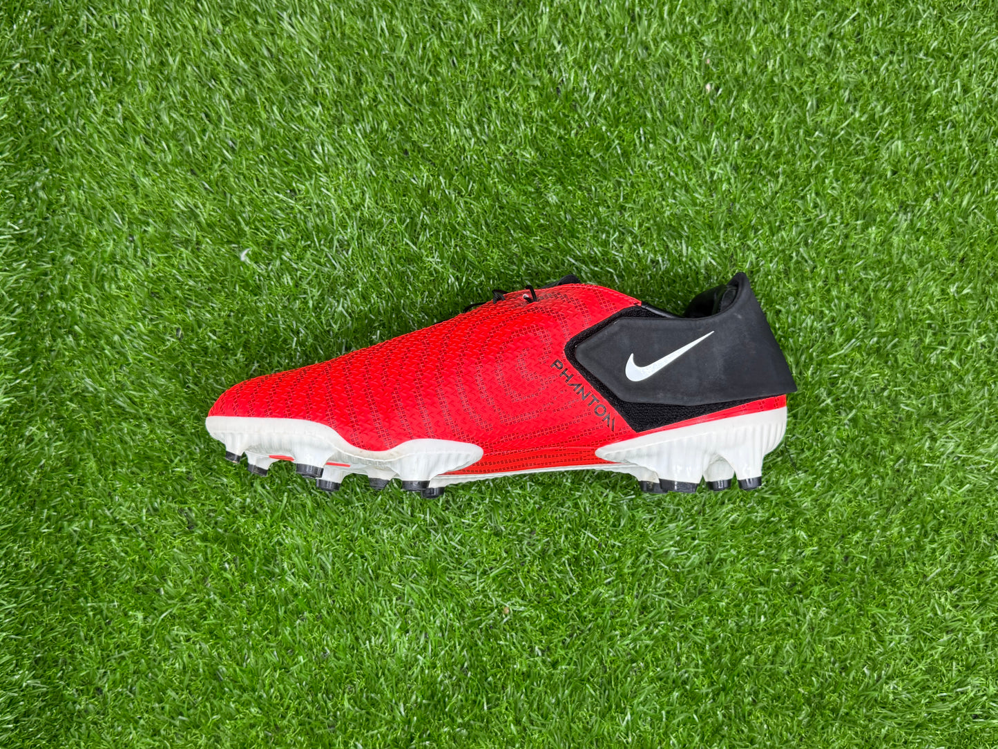 Nike Phantom GT2 Academy Flyease FG/MG