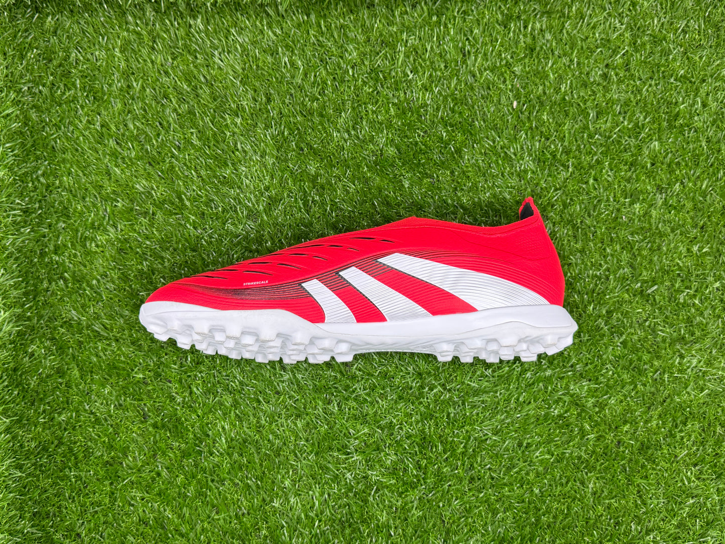 adidas Predator League Laceless TF (Brand New)