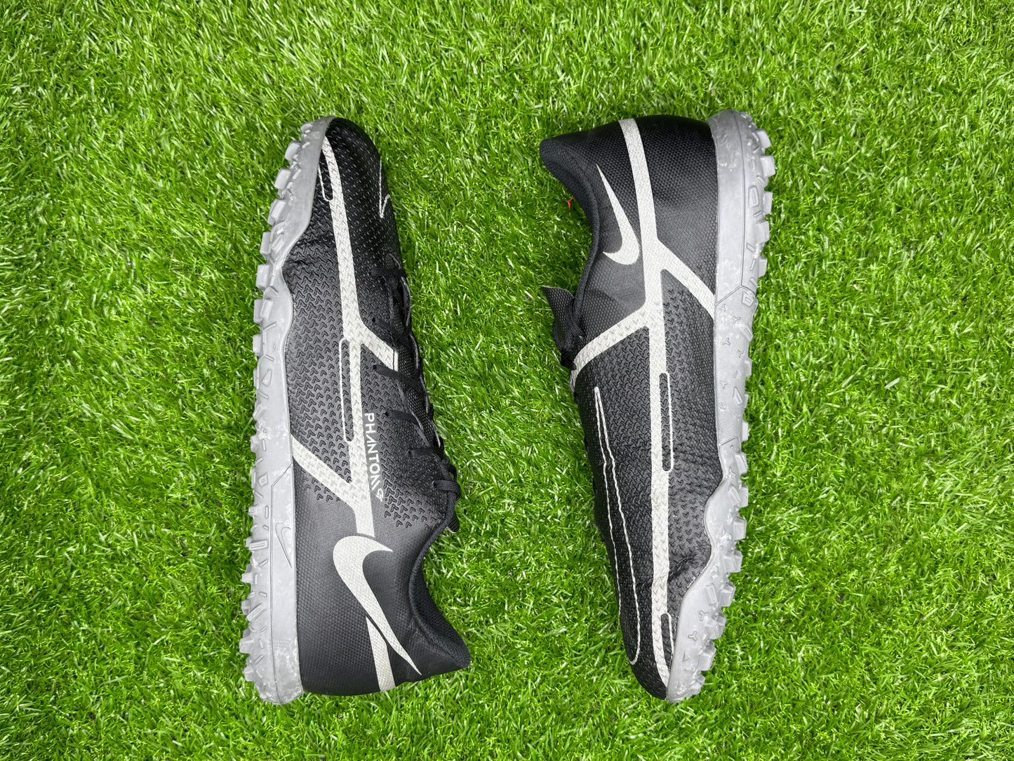 Nike Phantom GT2 Club TF
