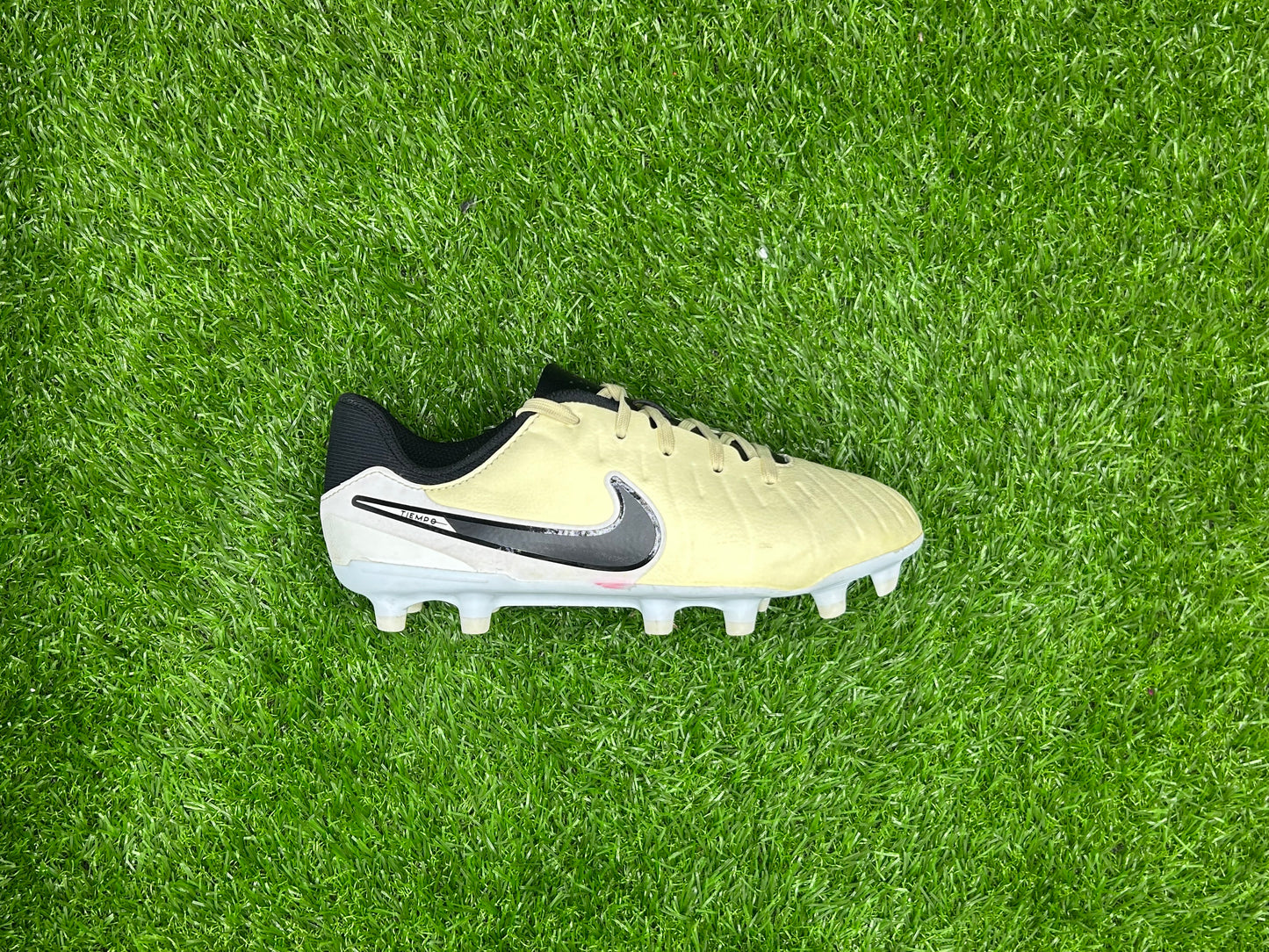 Nike Tiempo Legend 10 Academy FG/MG