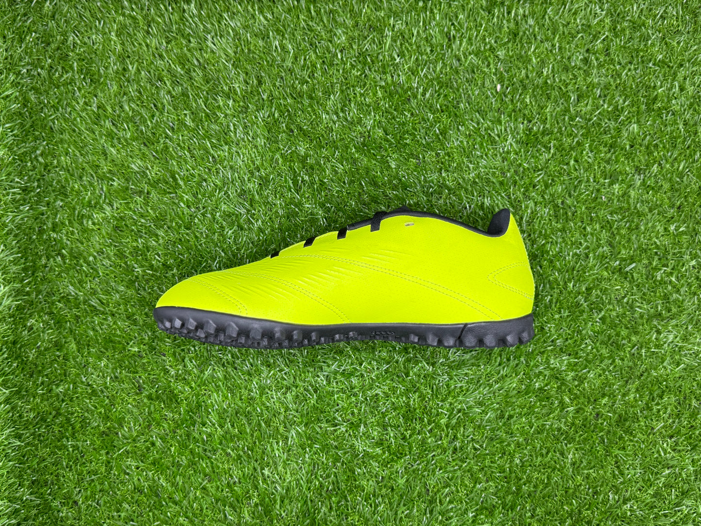 Adidas Predator Club TF (Brand New)